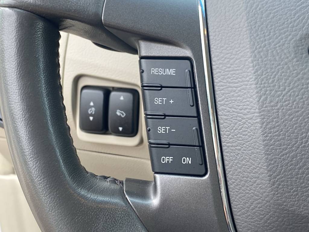 Thumbnail: 2010 Ford Taurus - 27