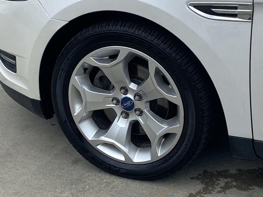 Thumbnail: 2010 Ford Taurus - 8