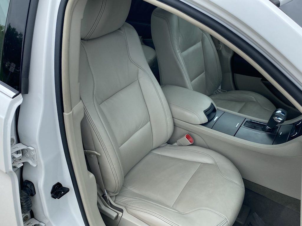 Thumbnail: 2010 Ford Taurus - 12