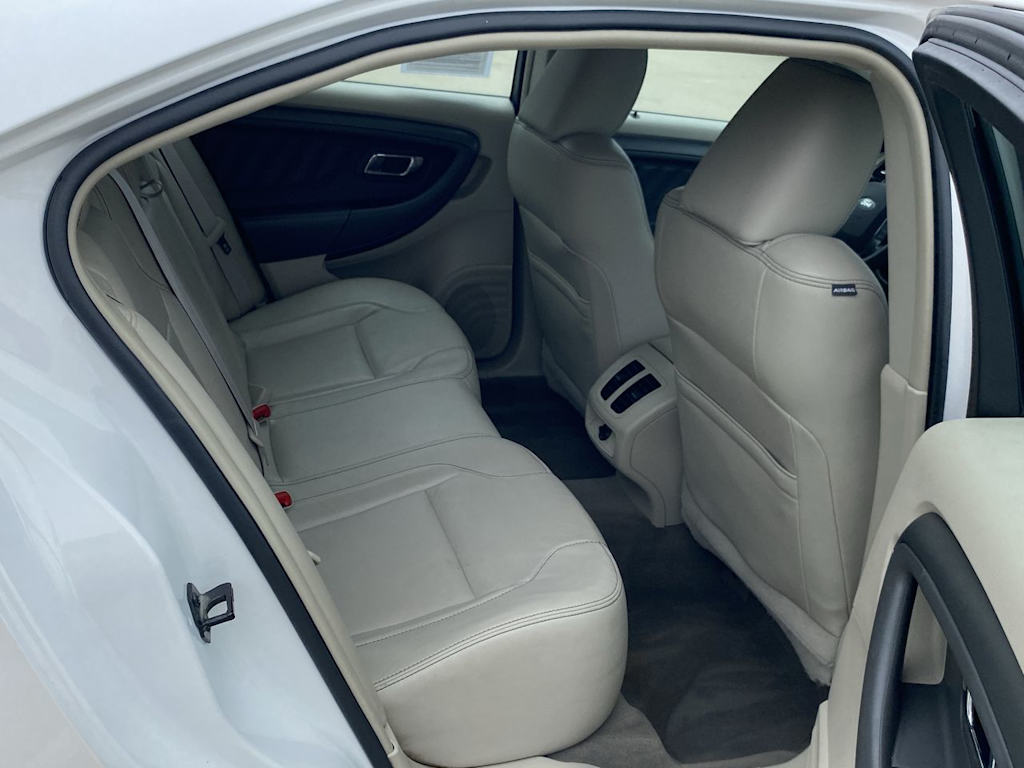 Thumbnail: 2010 Ford Taurus - 26
