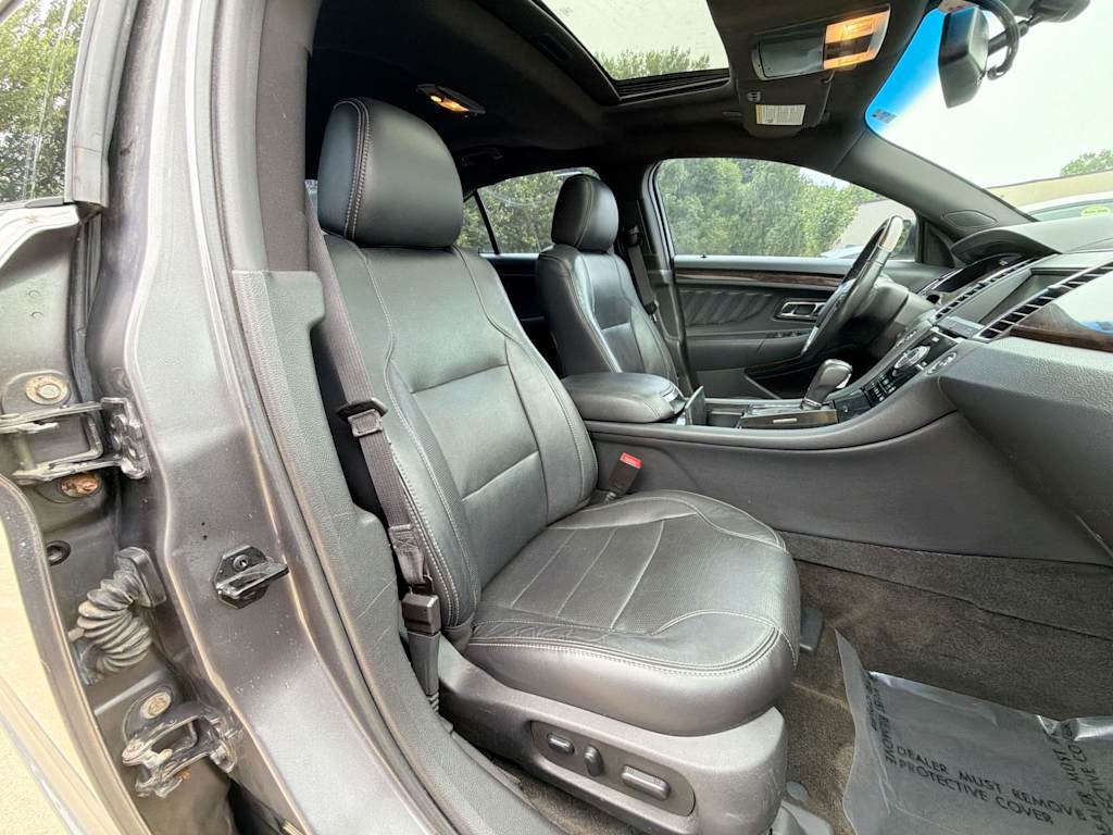 Thumbnail: 2013 Ford Taurus - 9