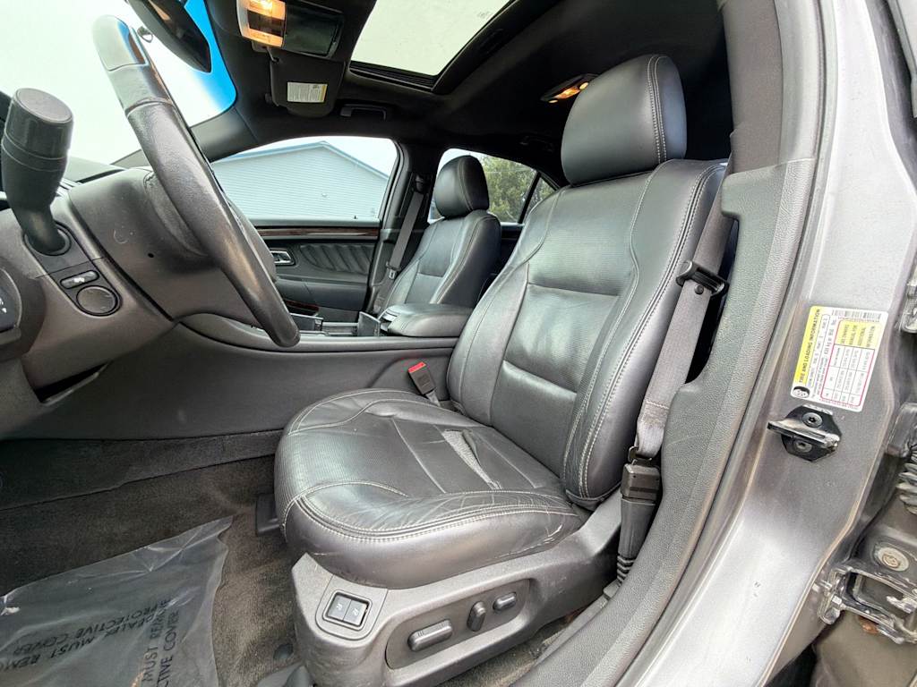 Thumbnail: 2013 Ford Taurus - 8