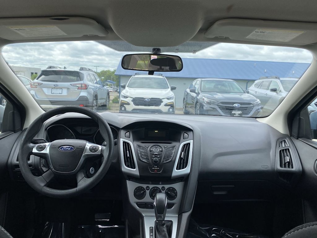 Thumbnail: 2012 Ford Focus - 9