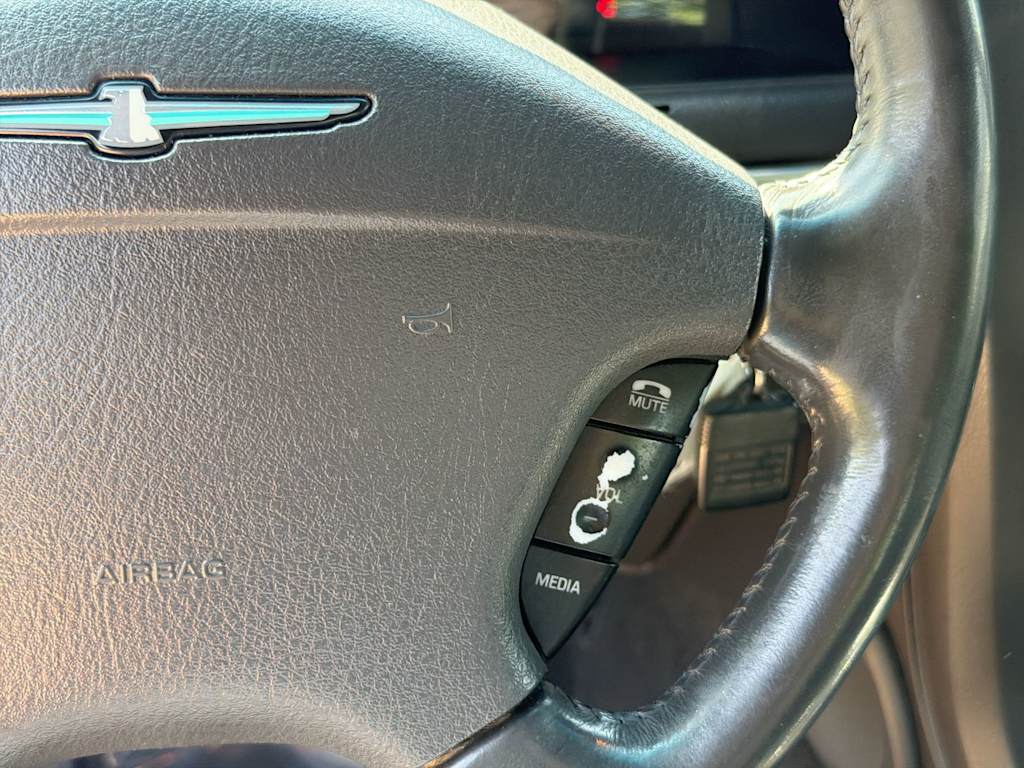 Thumbnail: 2002 Ford Thunderbird - 24