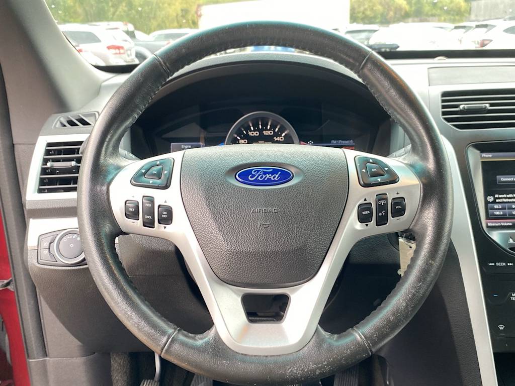 Thumbnail: 2015 Ford Explorer - 13