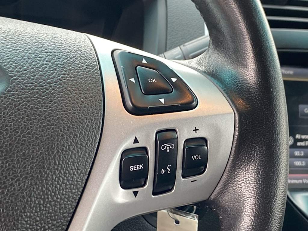 Thumbnail: 2015 Ford Explorer - 29