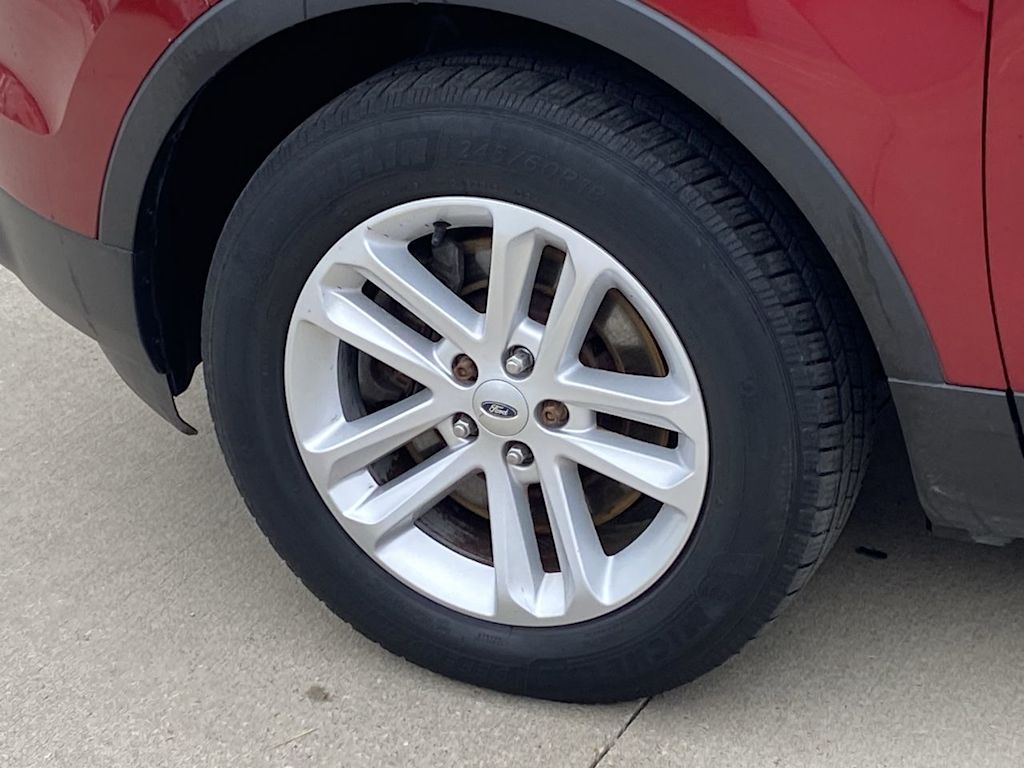 Thumbnail: 2015 Ford Explorer - 7