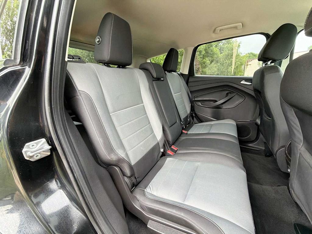 Thumbnail: 2015 Ford Escape - 25