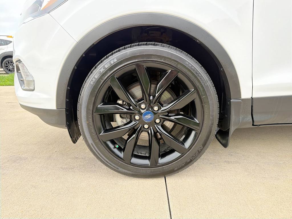 Thumbnail: 2019 Ford Escape - 7