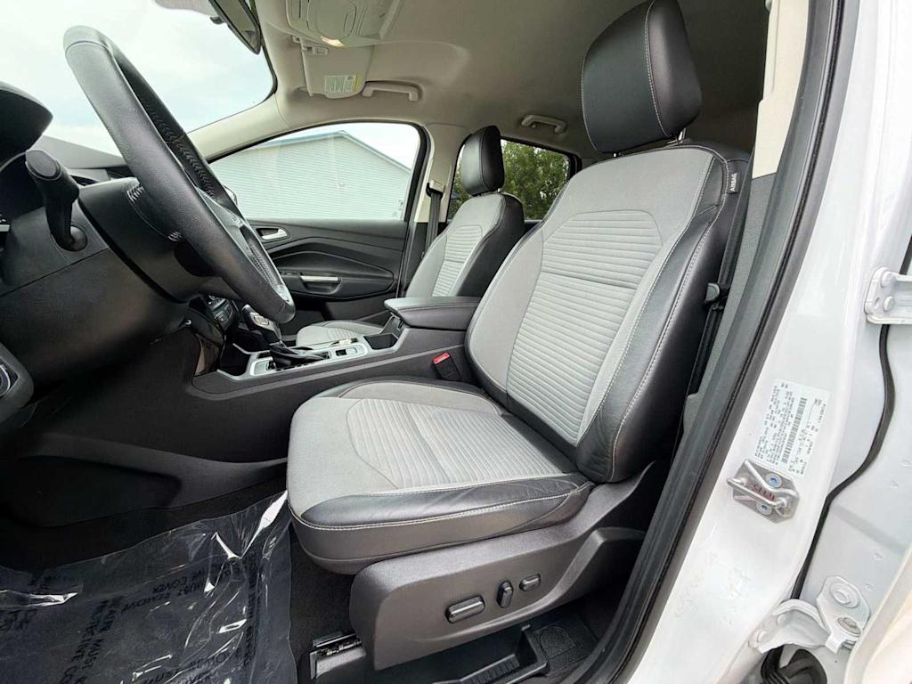 Thumbnail: 2019 Ford Escape - 10
