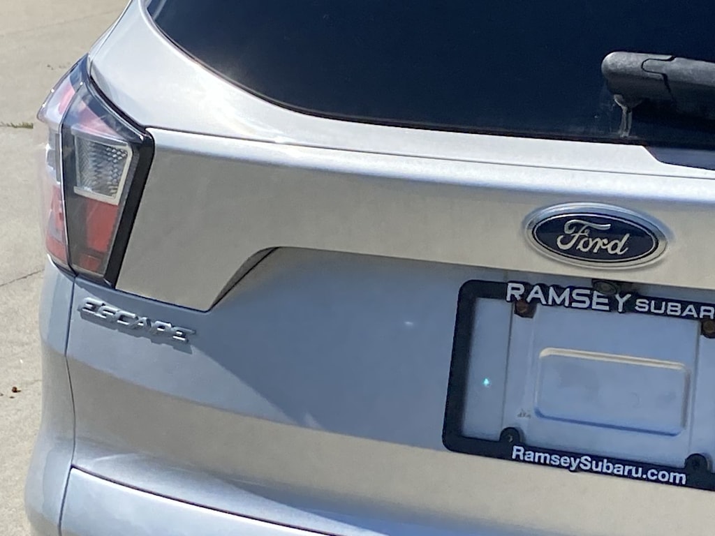 Thumbnail: 2017 Ford Escape - 6