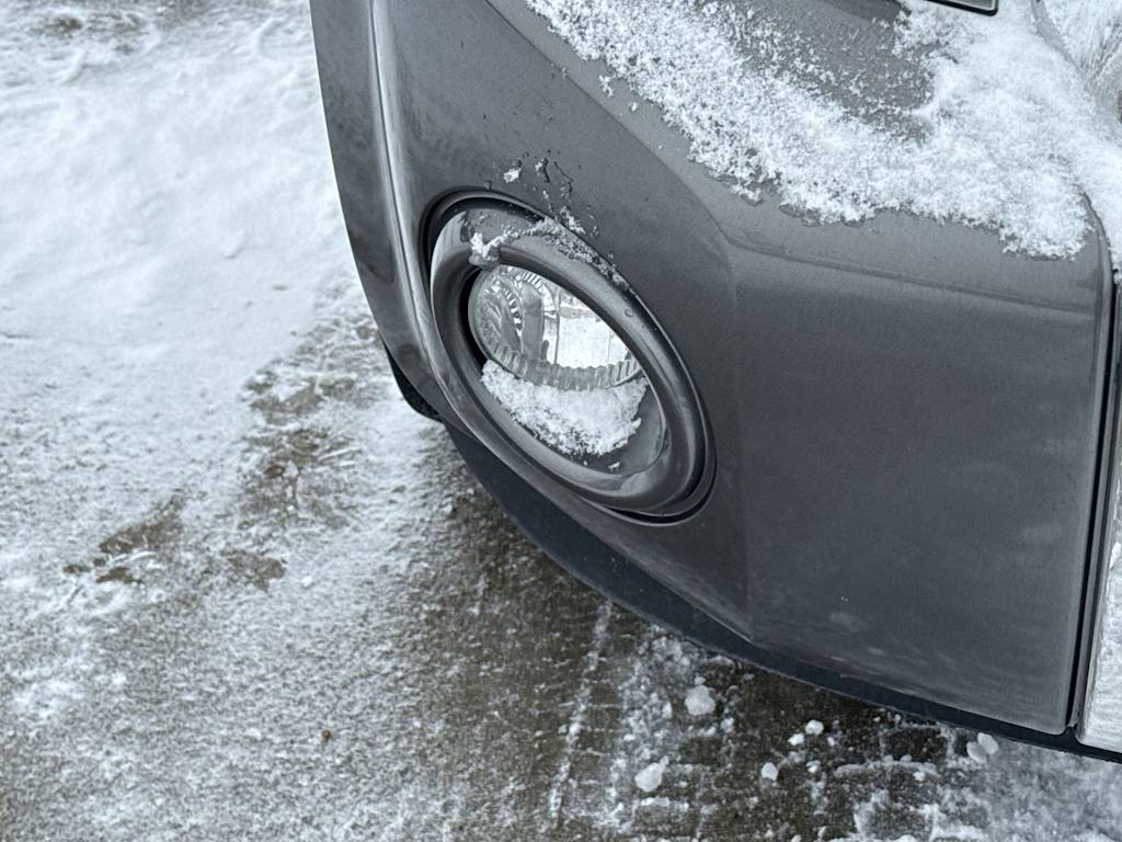 Thumbnail: 2011 Ford Escape - 17