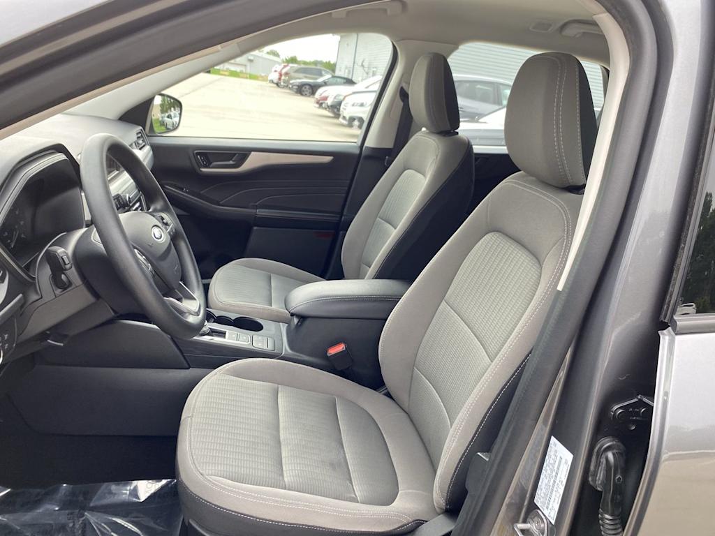 Thumbnail: 2021 Ford Escape - 9