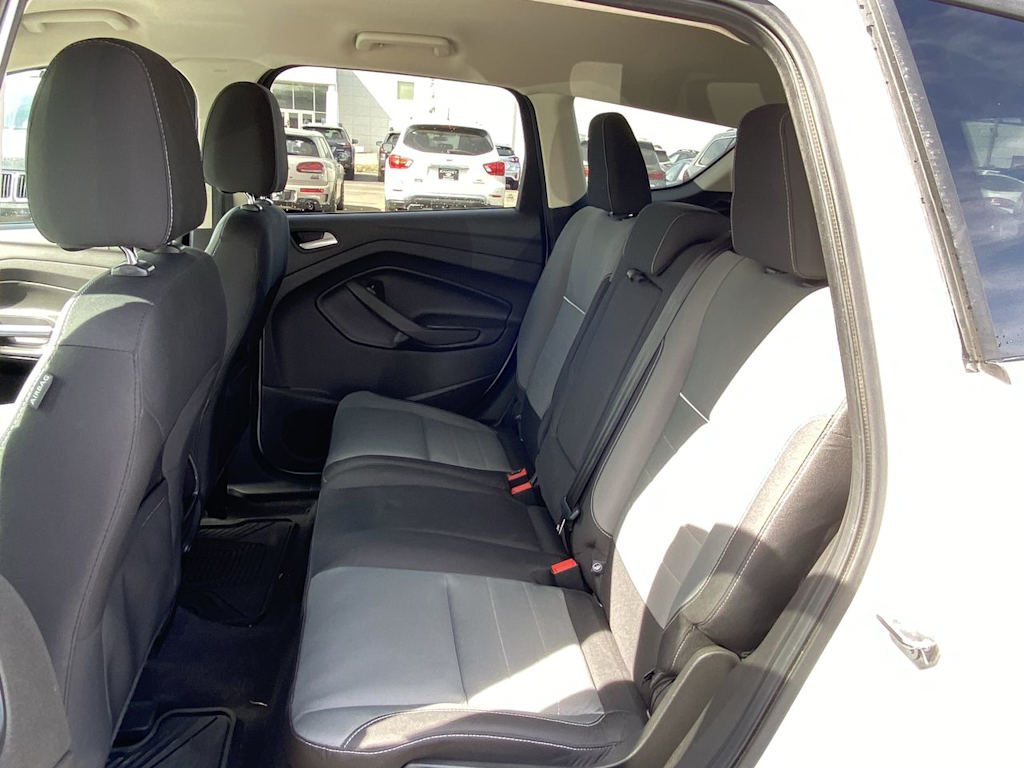 2015 Ford Escape SE 24