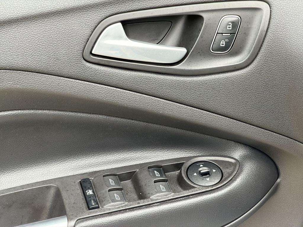 Thumbnail: 2018 Ford Escape - 23