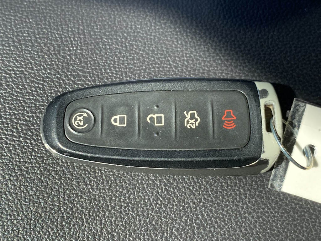 Thumbnail: 2019 Ford Escape - 18