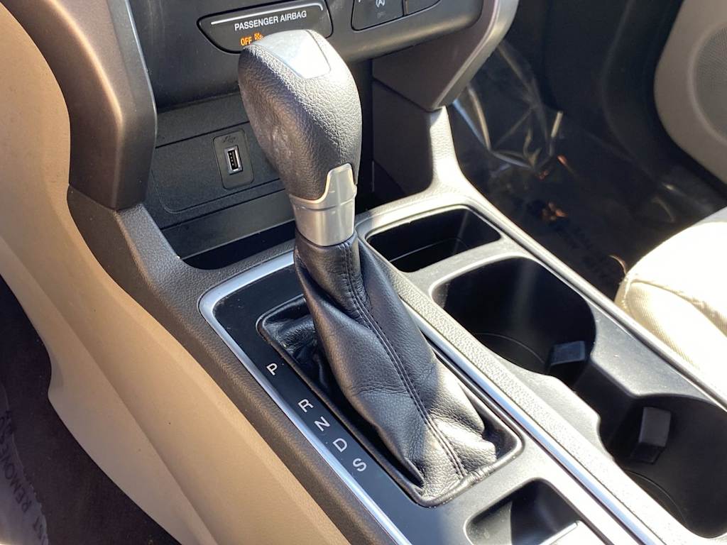 2017 Ford Escape SE 32