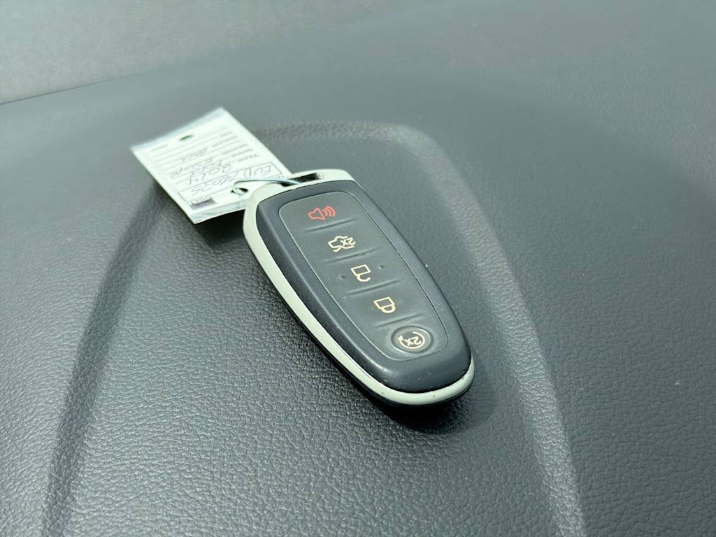 Thumbnail: 2014 Ford Escape - 16