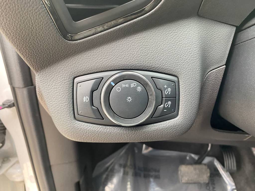 Thumbnail: 2014 Ford Escape - 21