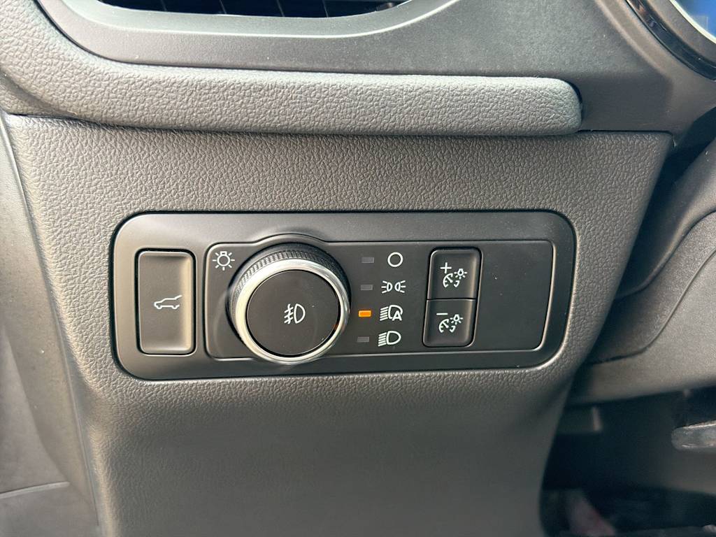 Thumbnail: 2023 Ford Escape - 32