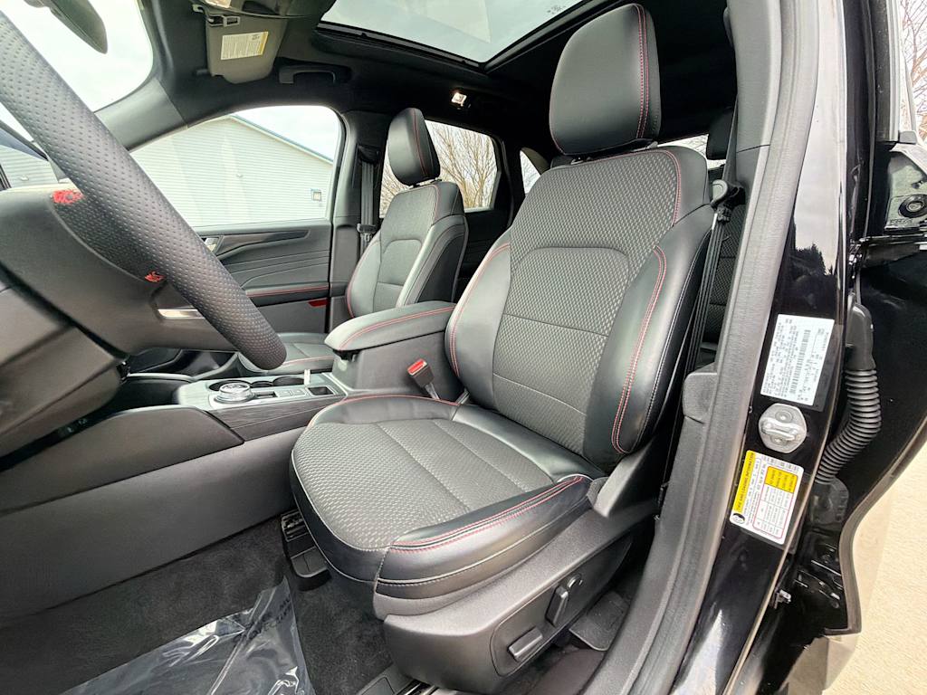 Thumbnail: 2023 Ford Escape - 11