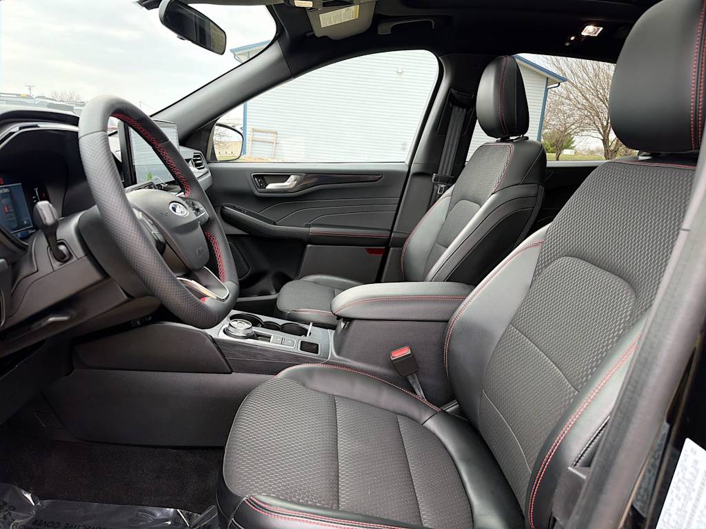 Thumbnail: 2023 Ford Escape - 10