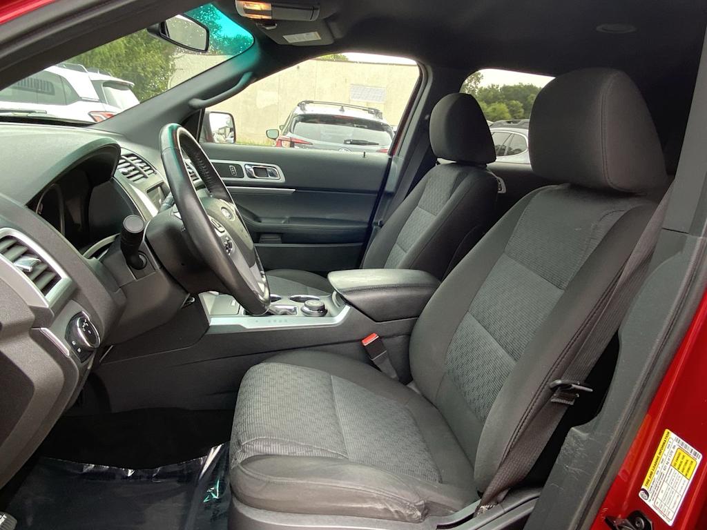 Thumbnail: 2011 Ford Explorer - 10