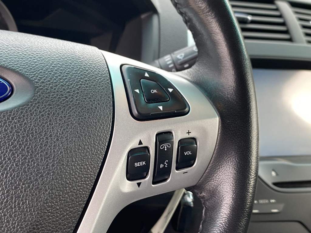 Thumbnail: 2011 Ford Explorer - 28