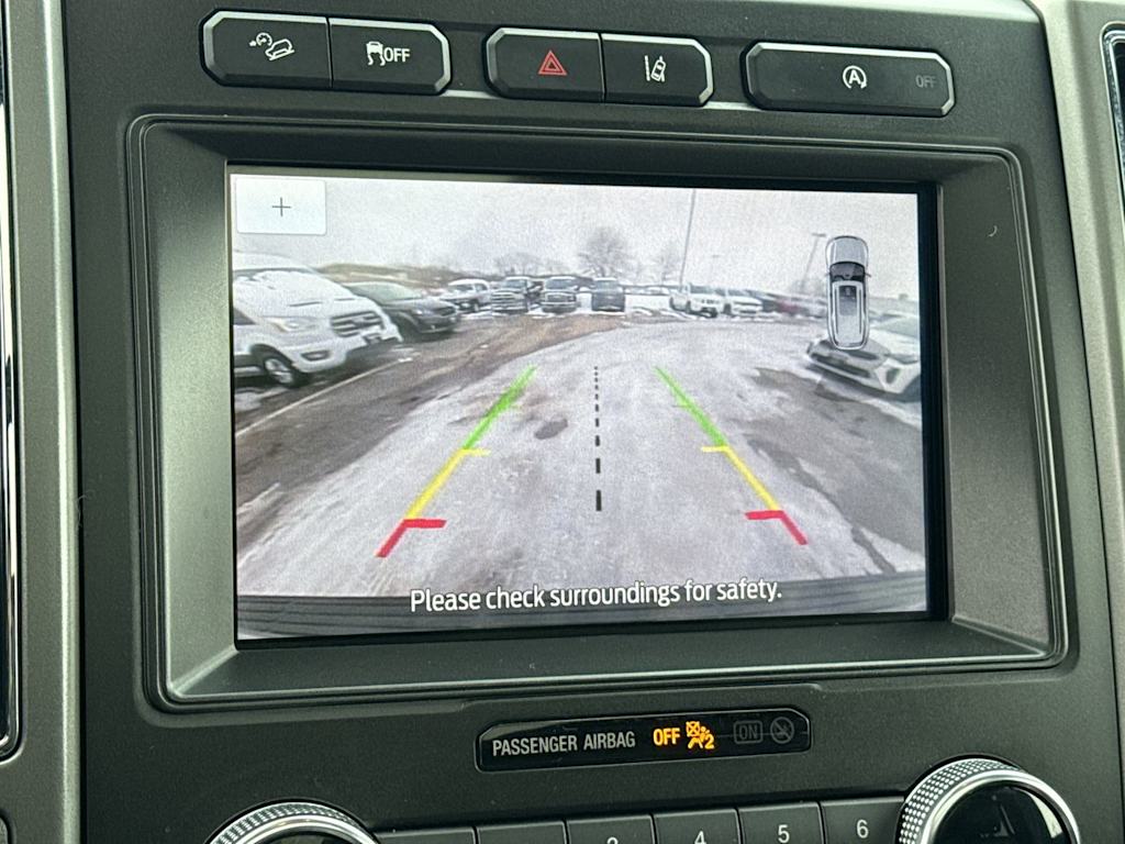 Thumbnail: 2020 Ford Expedition - 31