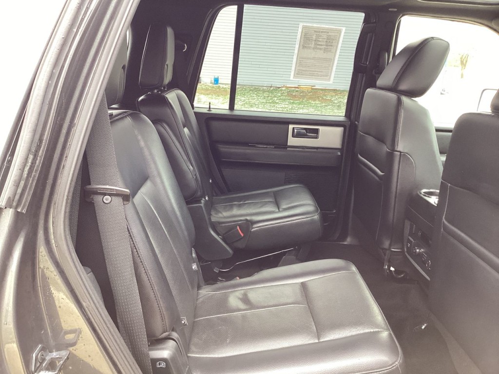 2016 Ford Expedition Limited 28