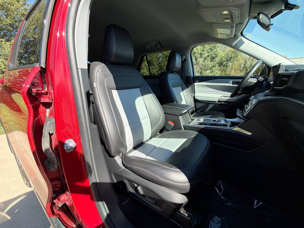 Thumbnail: 2023 Ford Explorer - 11