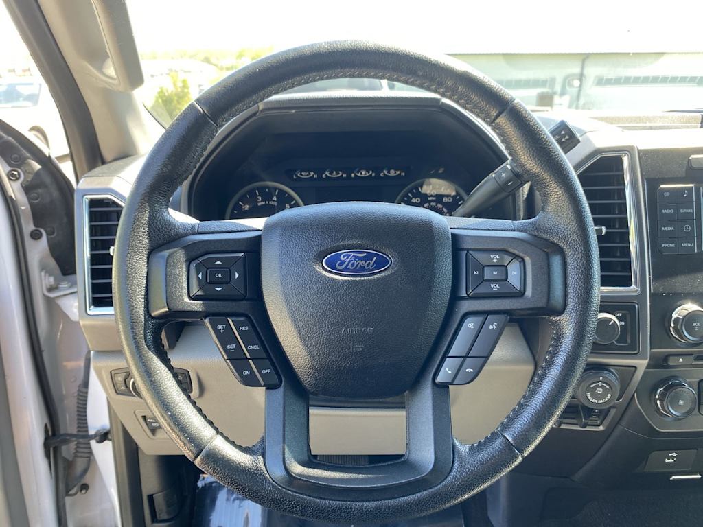 2016 Ford F-150 XLT 13