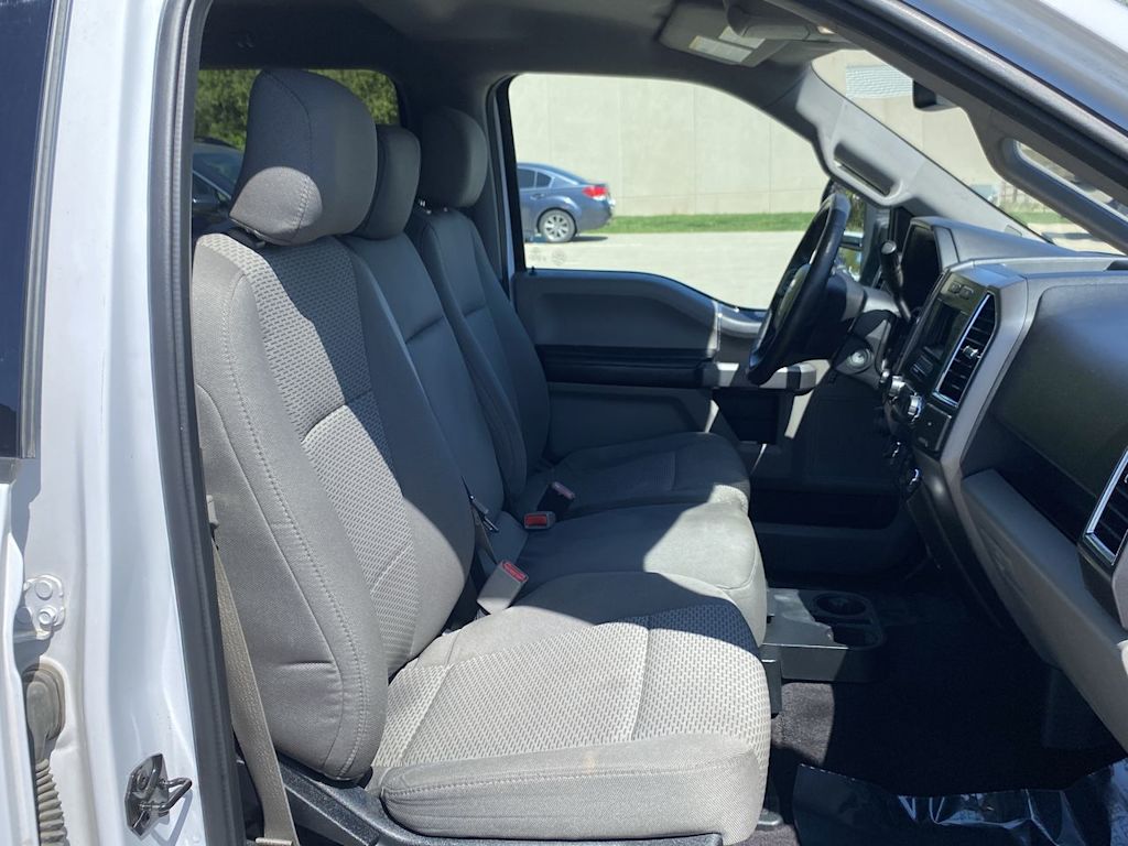 2016 Ford F-150 XLT 11