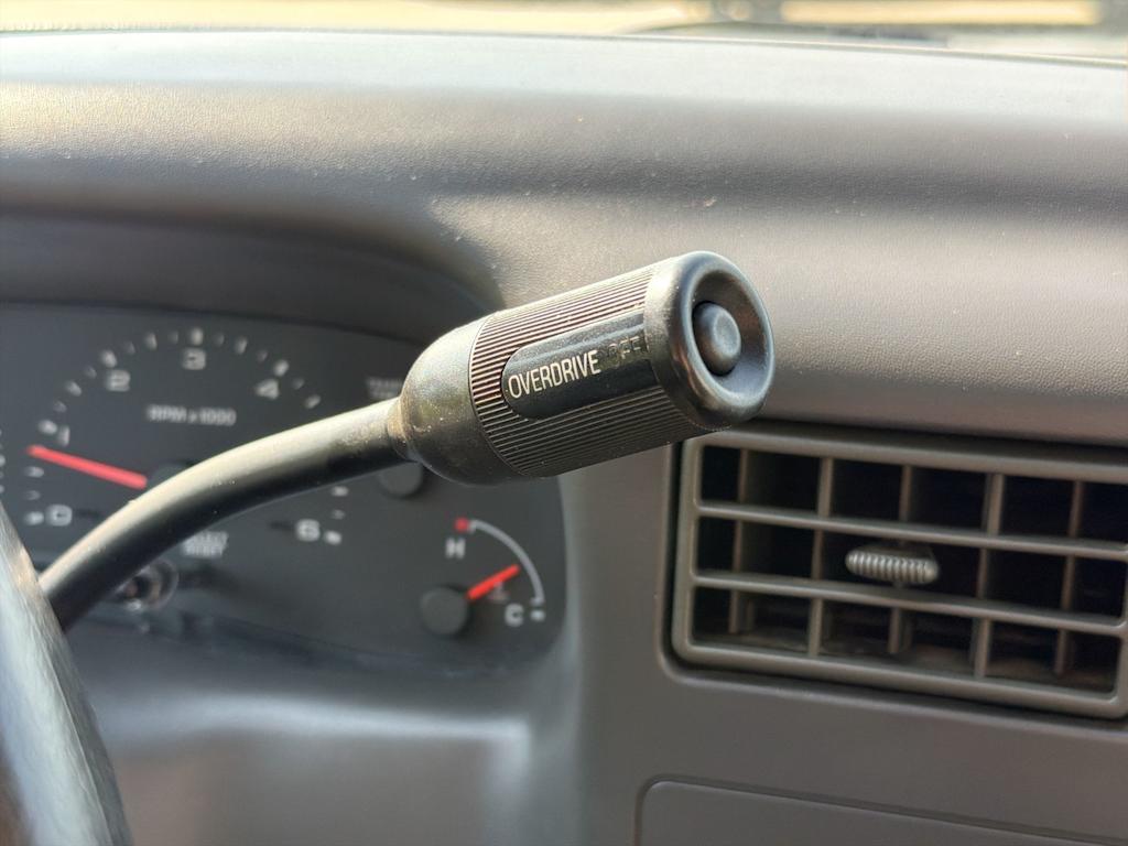 Thumbnail: 2002 Ford F-250 - 27