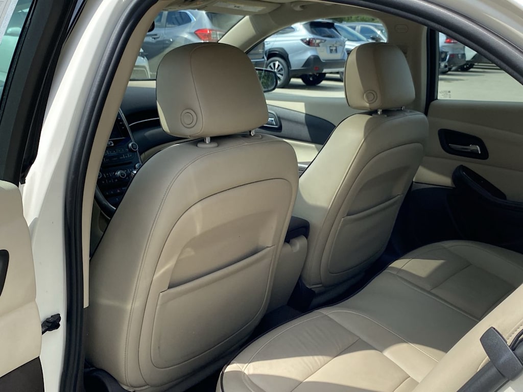 Thumbnail: 2013 Chevrolet Malibu - 12