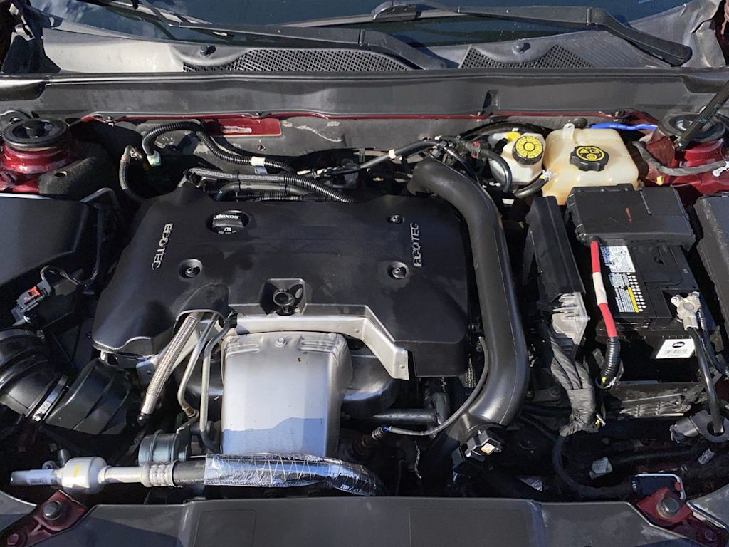 Thumbnail: 2015 Chevrolet Malibu - 8