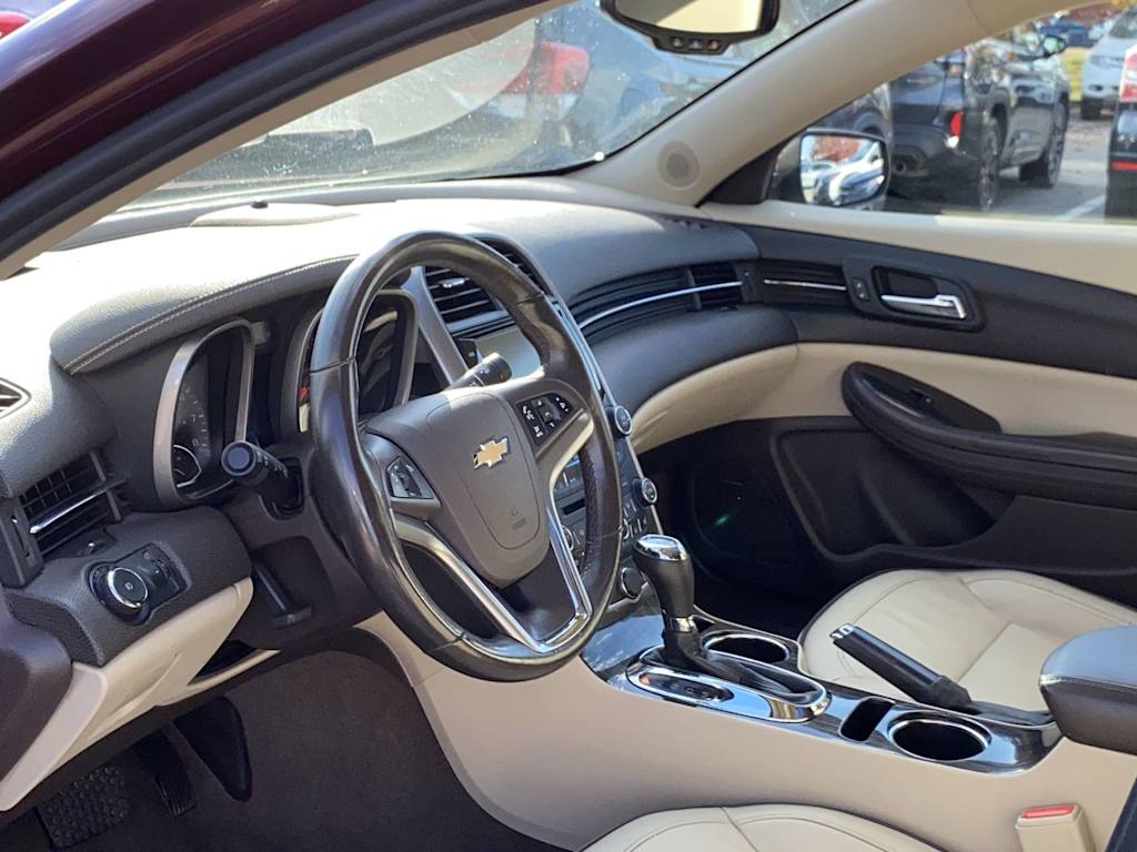 Thumbnail: 2015 Chevrolet Malibu - 2