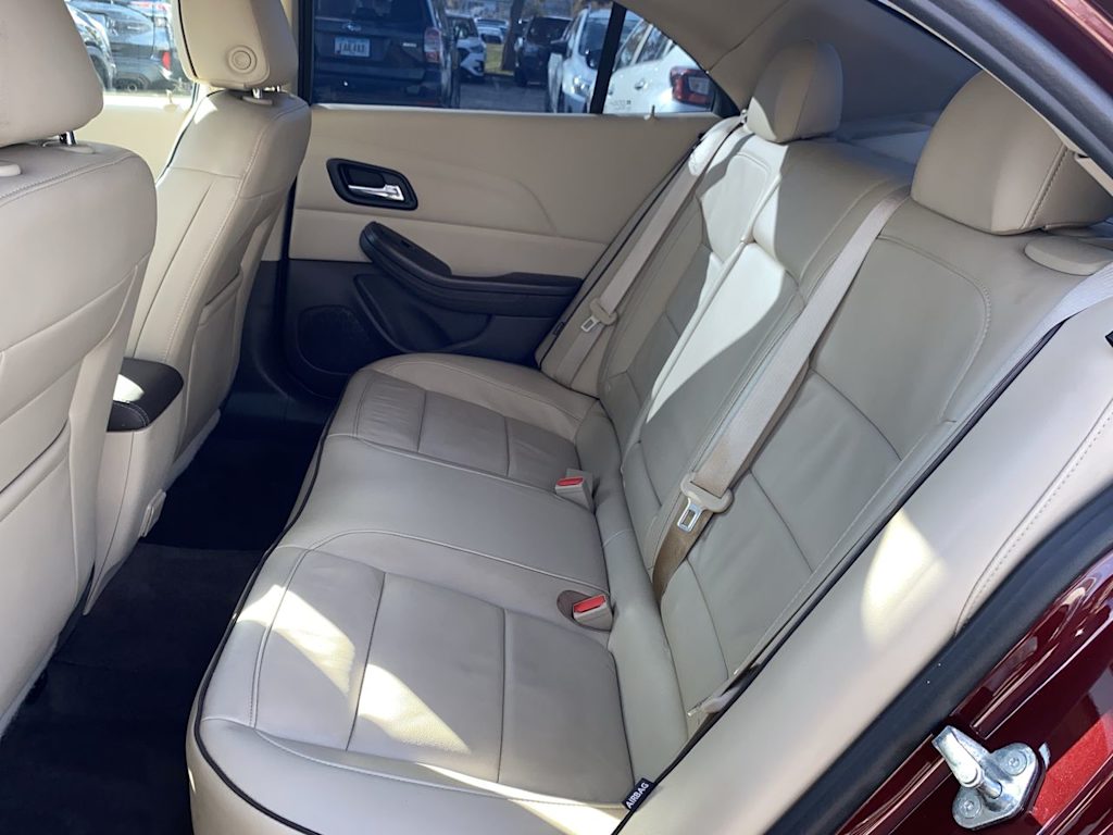 Thumbnail: 2015 Chevrolet Malibu - 26