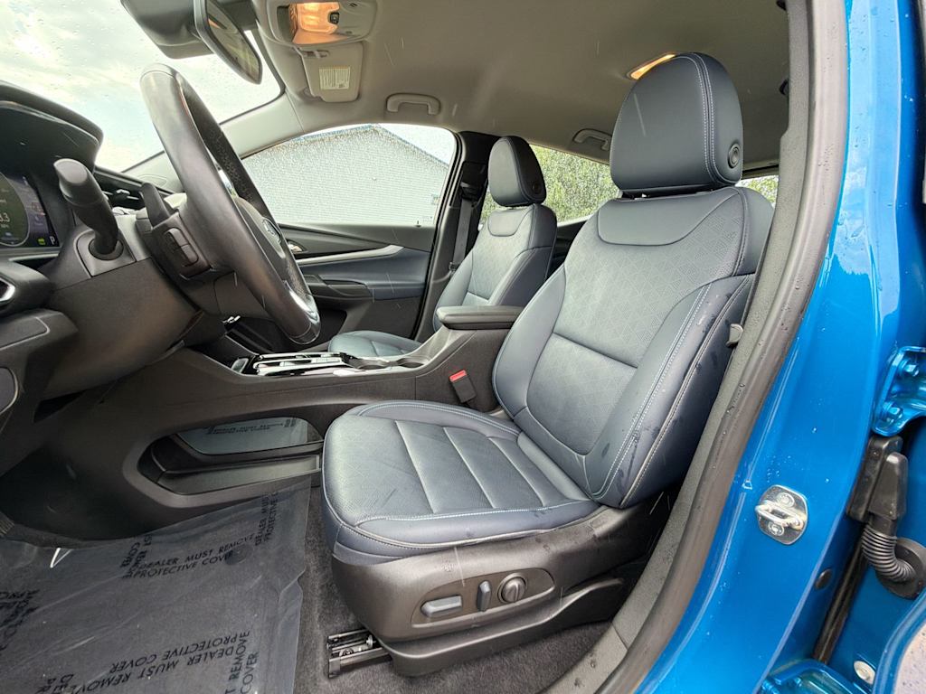 Thumbnail: 2023 Chevrolet Bolt EUV - 10