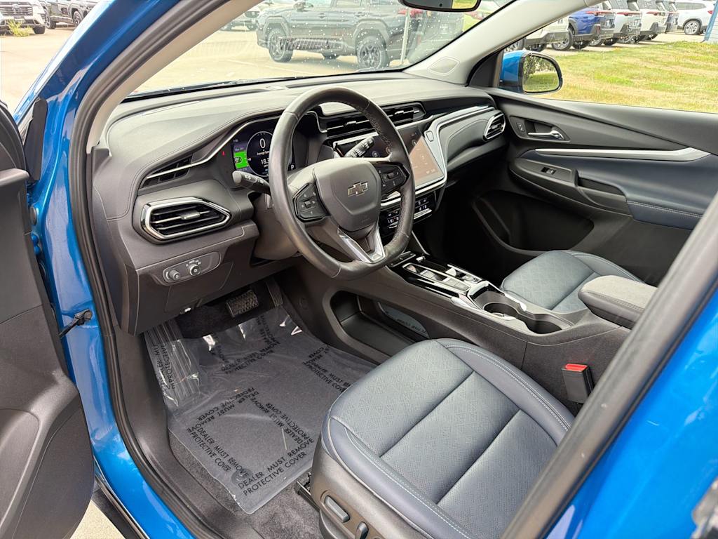 Thumbnail: 2023 Chevrolet Bolt EUV - 2