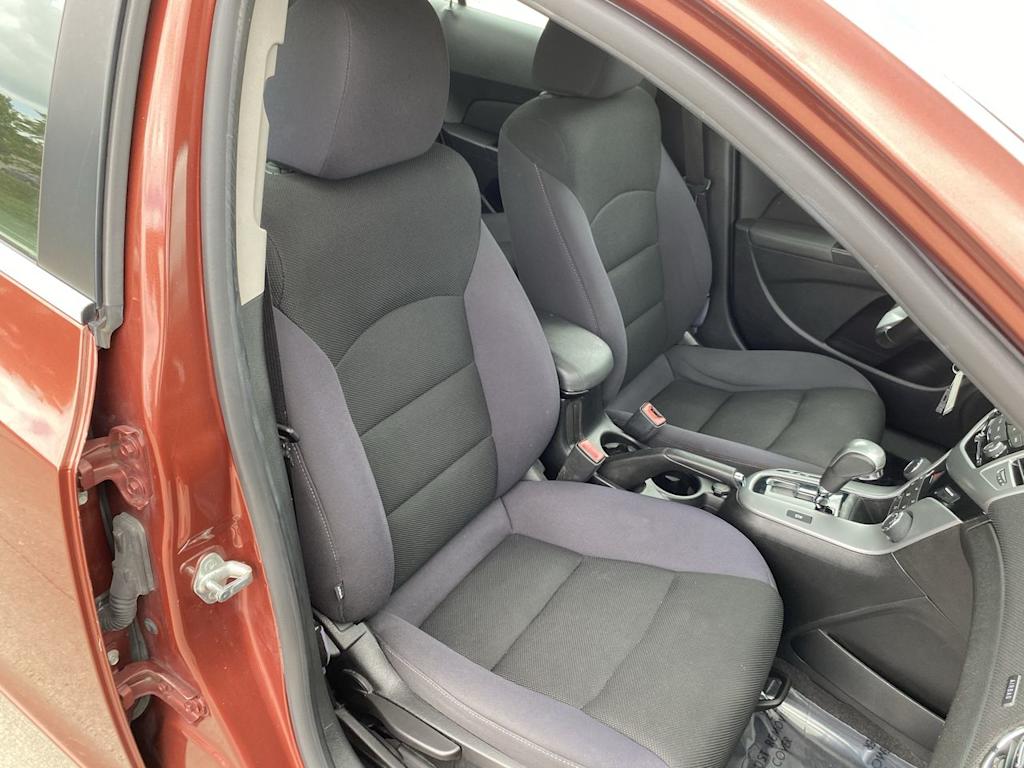 Thumbnail: 2013 Chevrolet Cruze - 11