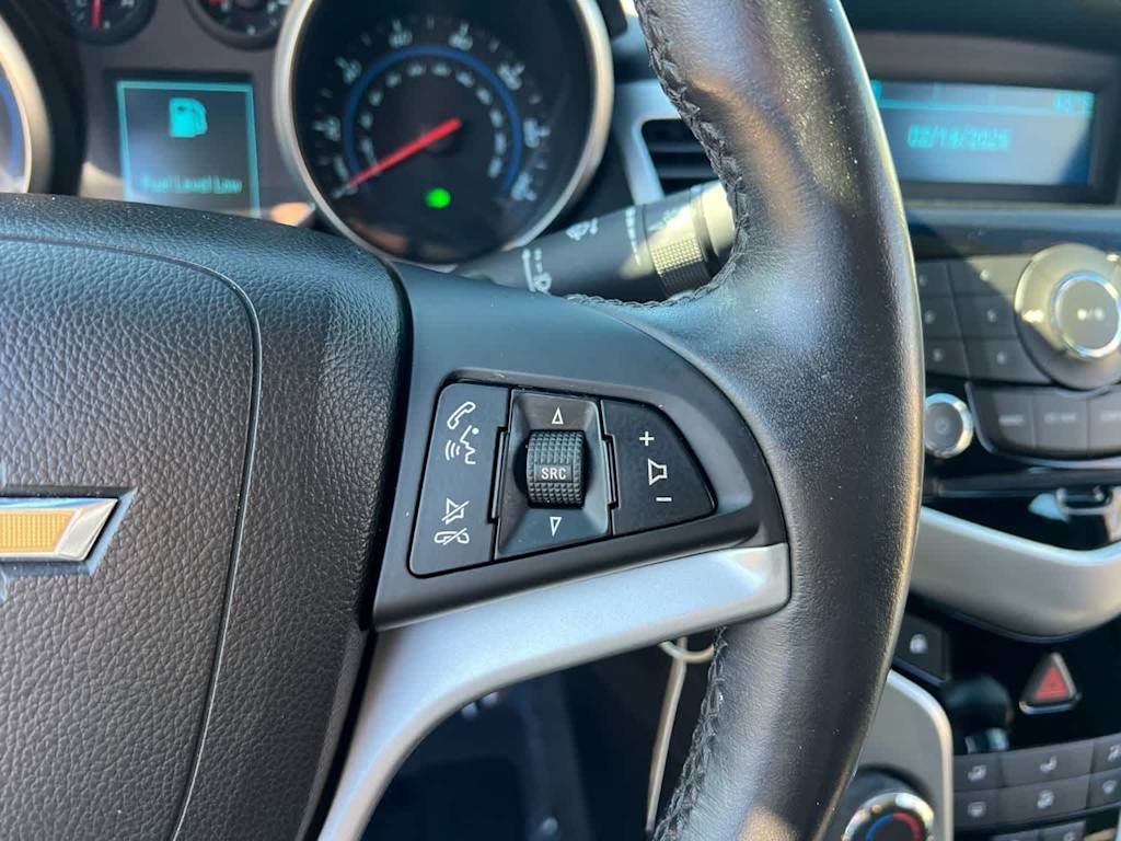Thumbnail: 2011 Chevrolet Cruze - 30