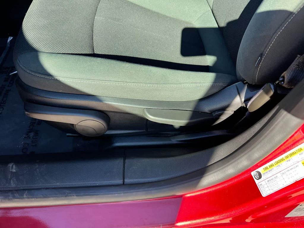 Thumbnail: 2011 Chevrolet Cruze - 25