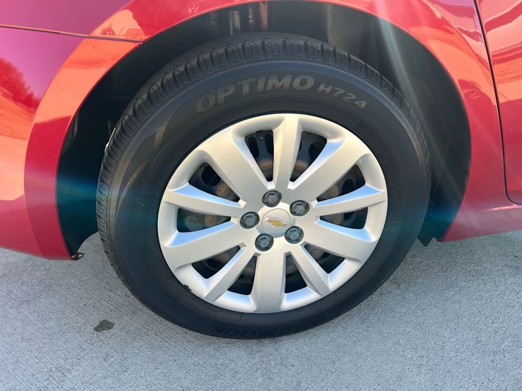 Thumbnail: 2011 Chevrolet Cruze - 20