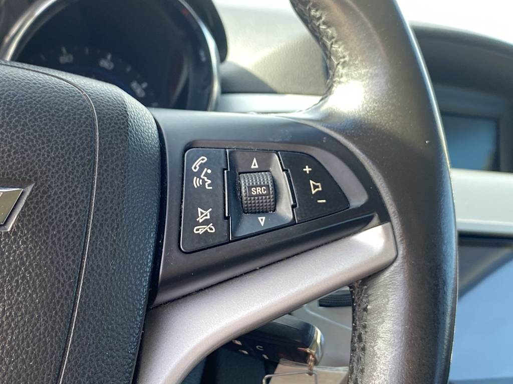2011 Chevrolet Cruze LT 28