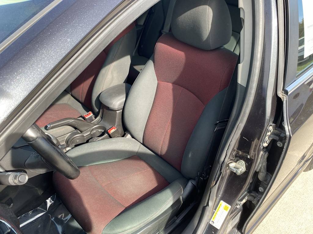2011 Chevrolet Cruze LT 10