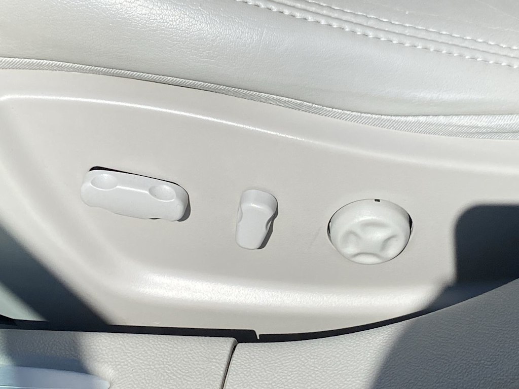 Thumbnail: 2009 Buick Lucerne - 25