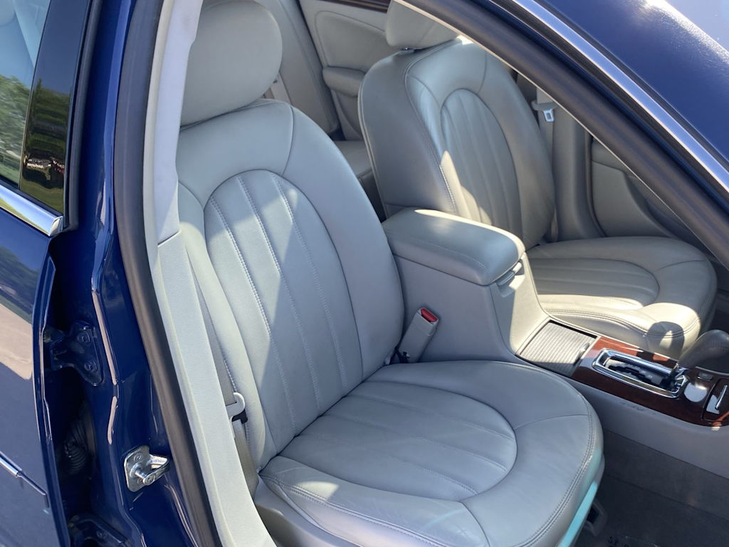 Thumbnail: 2009 Buick Lucerne - 11