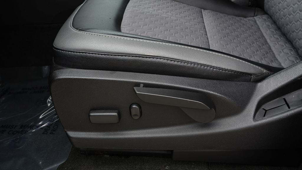 Thumbnail: 2015 Chevrolet Colorado - 24