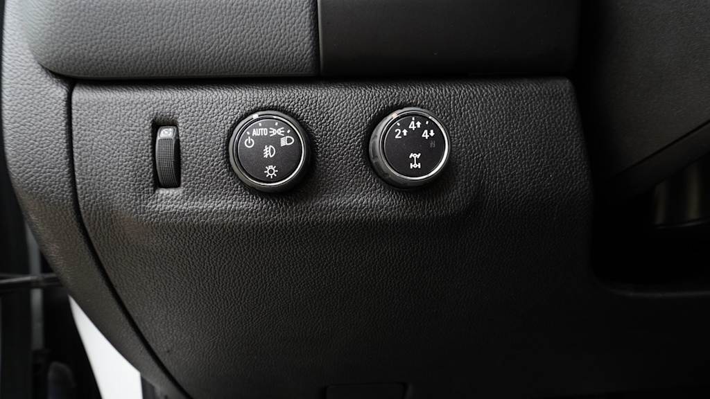 Thumbnail: 2015 Chevrolet Colorado - 22